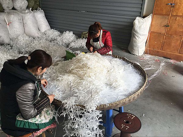 �M���������a��