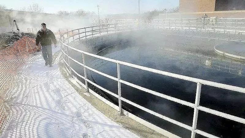 進(jìn)入冬天,麥飯石濾料生產(chǎn)廠家打包送您污水廠冬季運行指南