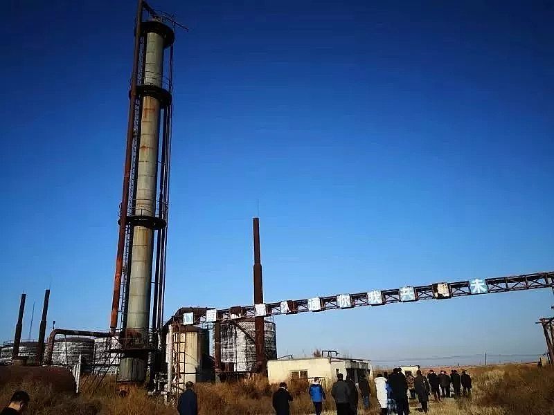 陽離子聚丙烯酰胺CPAM廠家觸目驚心大量油泥油渣傾倒坑塘污染嚴重!