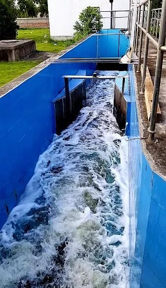 ��Ȼ��ʯ�V�����a(ch��n)�S����Ɍ��������ˮ̎��S��˸��죬ÿ�տ�̎����ˮ4�f��