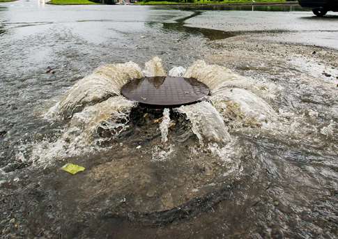 高質量泡沫濾珠濾料廠家暴雨期間污水廠的超越閥門該不該開?